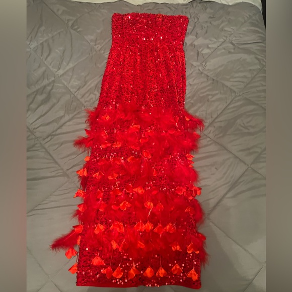 HELSI Ruby Red Dress - Picture 4 of 4